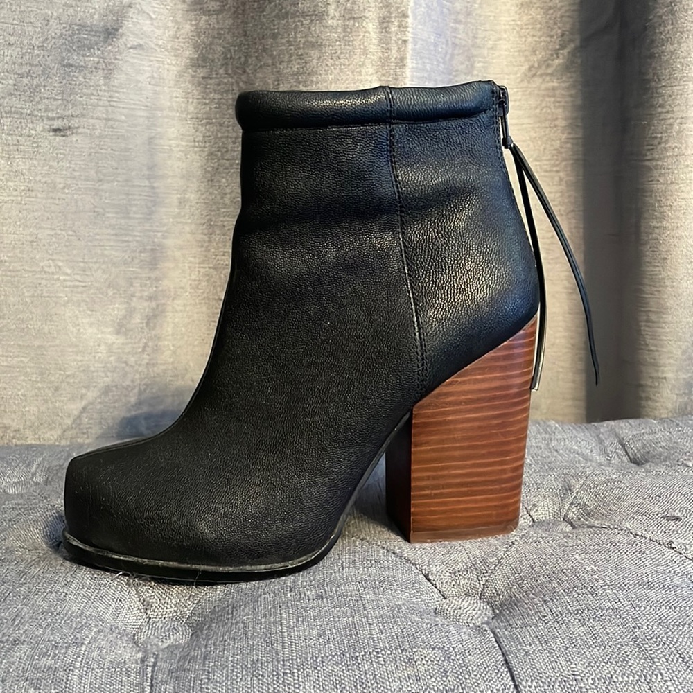 NWOT Jeffrey Campbell Nuckols Leather High Heel Booties Wood Block Heel